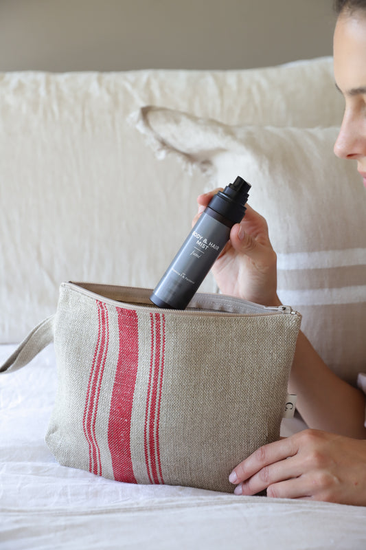 Cosmetiquero Líneas Rojo