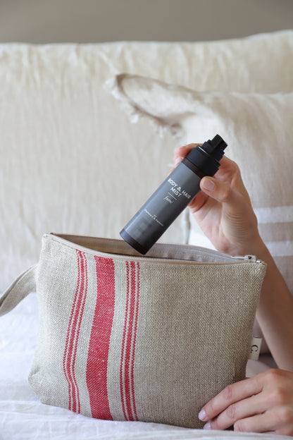 Cosmetiquero Líneas Rojo