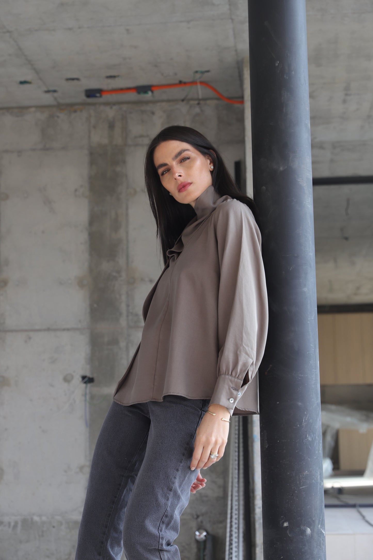 Blusa Bromelia Ceniza