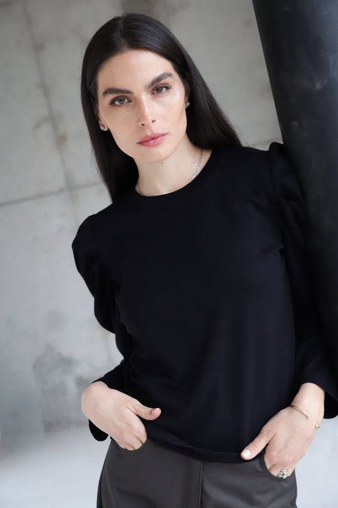 Polera Encina Negra Manga Larga